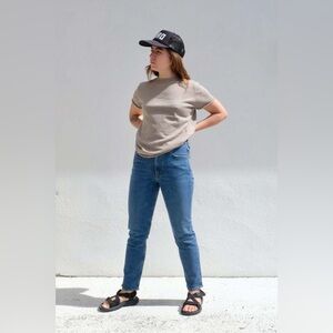 Agolde Merrel Jean Mid-Ride Straight Cinema. Size 31. NWT